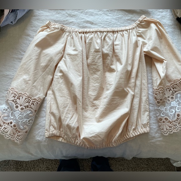 Express off the shoulder lace top - Picture 6 of 6